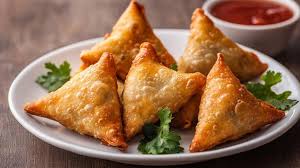 ₹5 Samosa (Crispy Fried Snack)